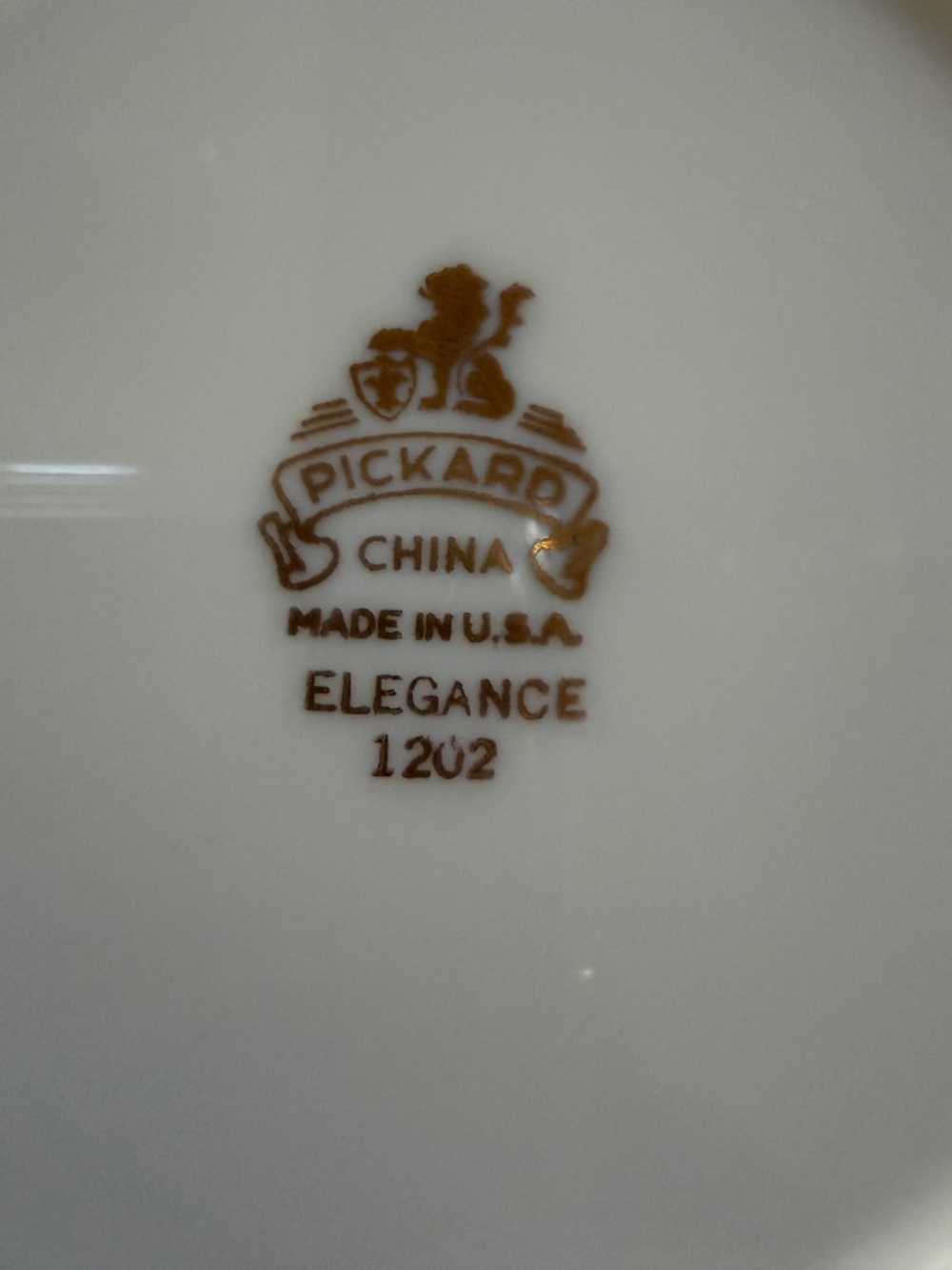 Pickard China gold-rimmed bread plates (Pattern: Elegance 1202) set/3-like new - Picture 4 of 4